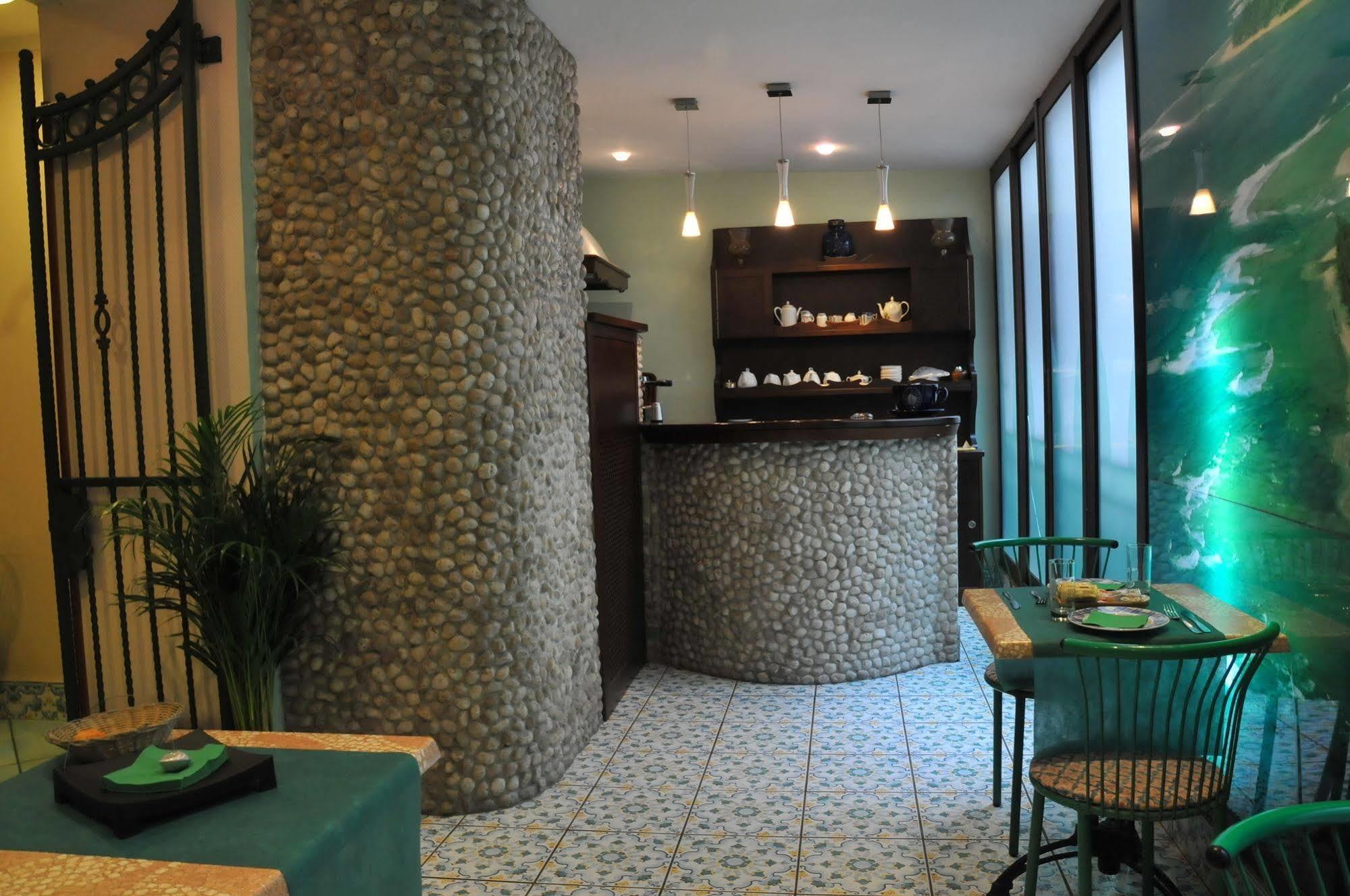 Hotel Potenza Неаполь Экстерьер фото